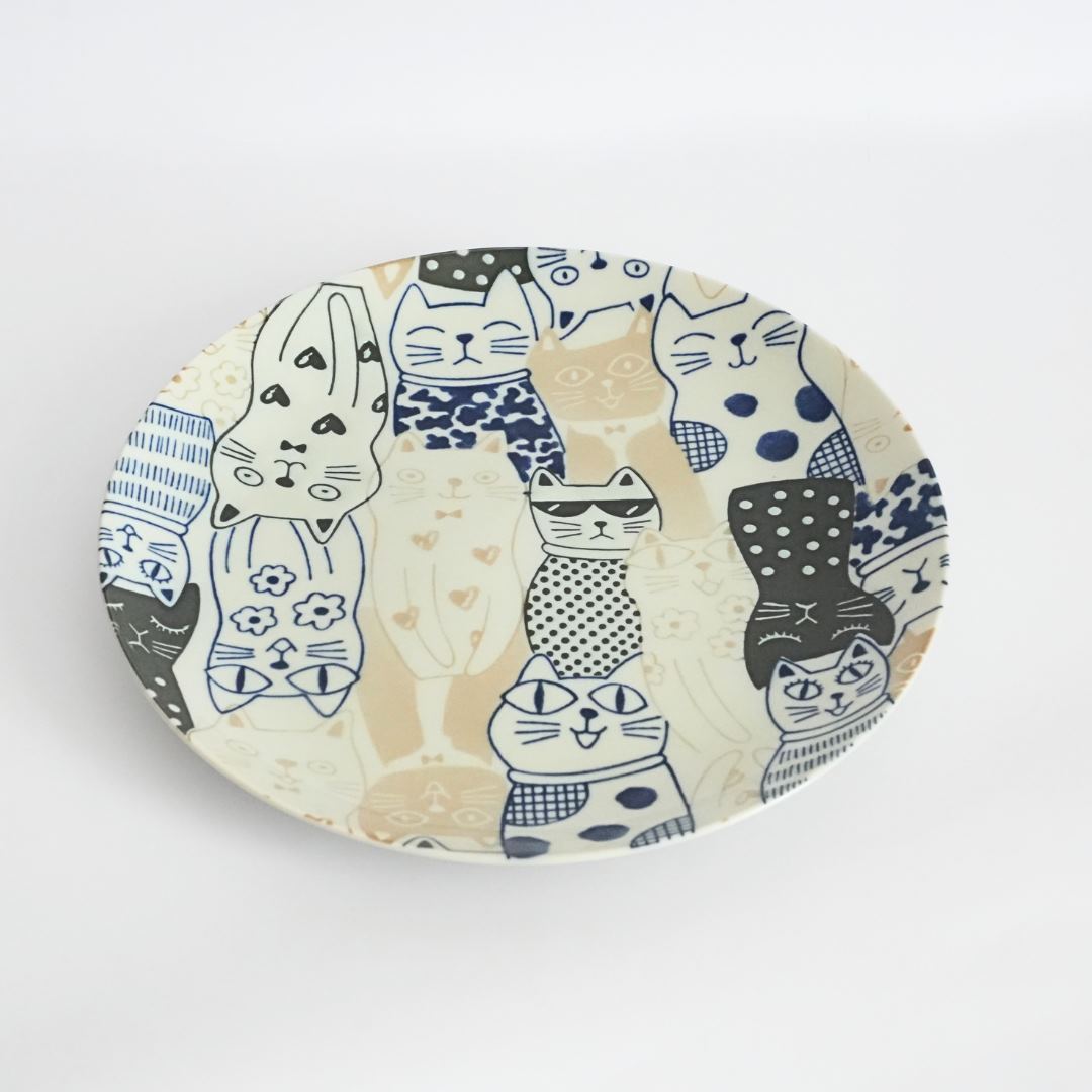Mino Ware Awakasa Cats Downtown Story Dinner Plate - side