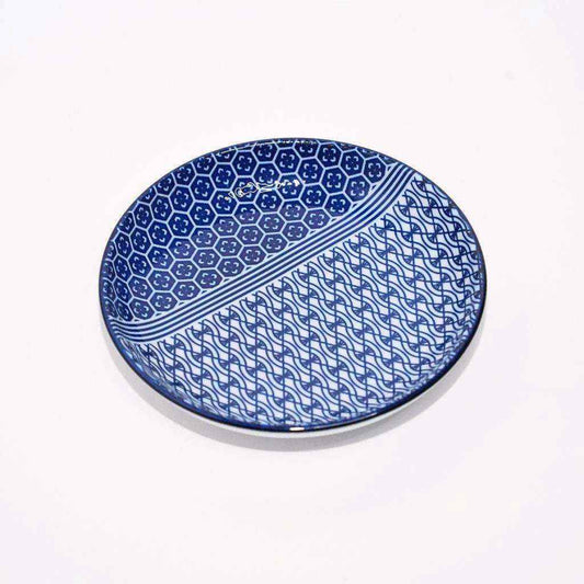 Mino Ware Small Plate with Tortoiseshell and Wavy Flower Patterns