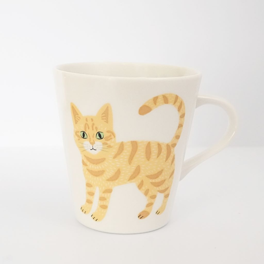 Cute Cat Triangular Mug - Yellow