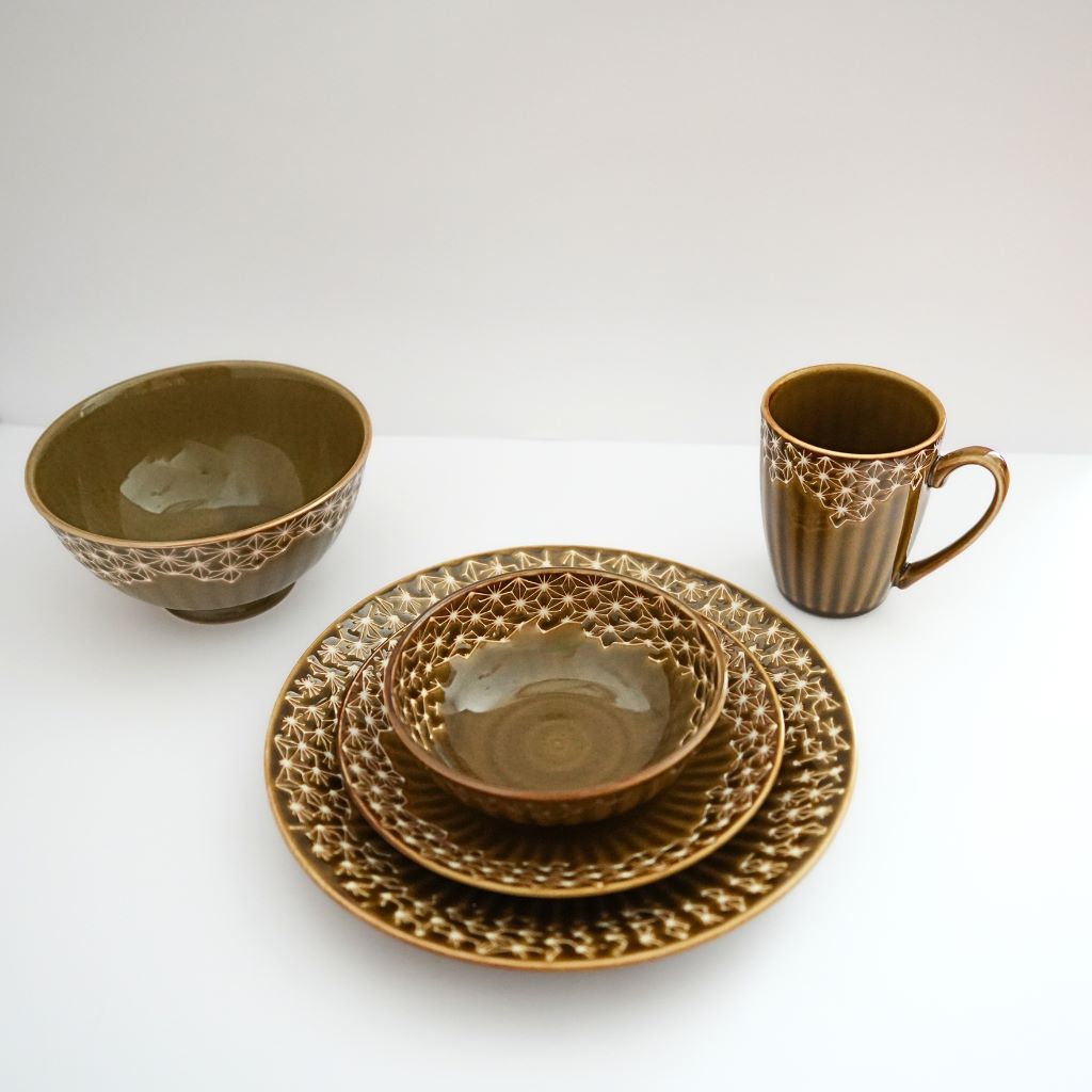 Hemp Leaf Dinner Set - Light Brown