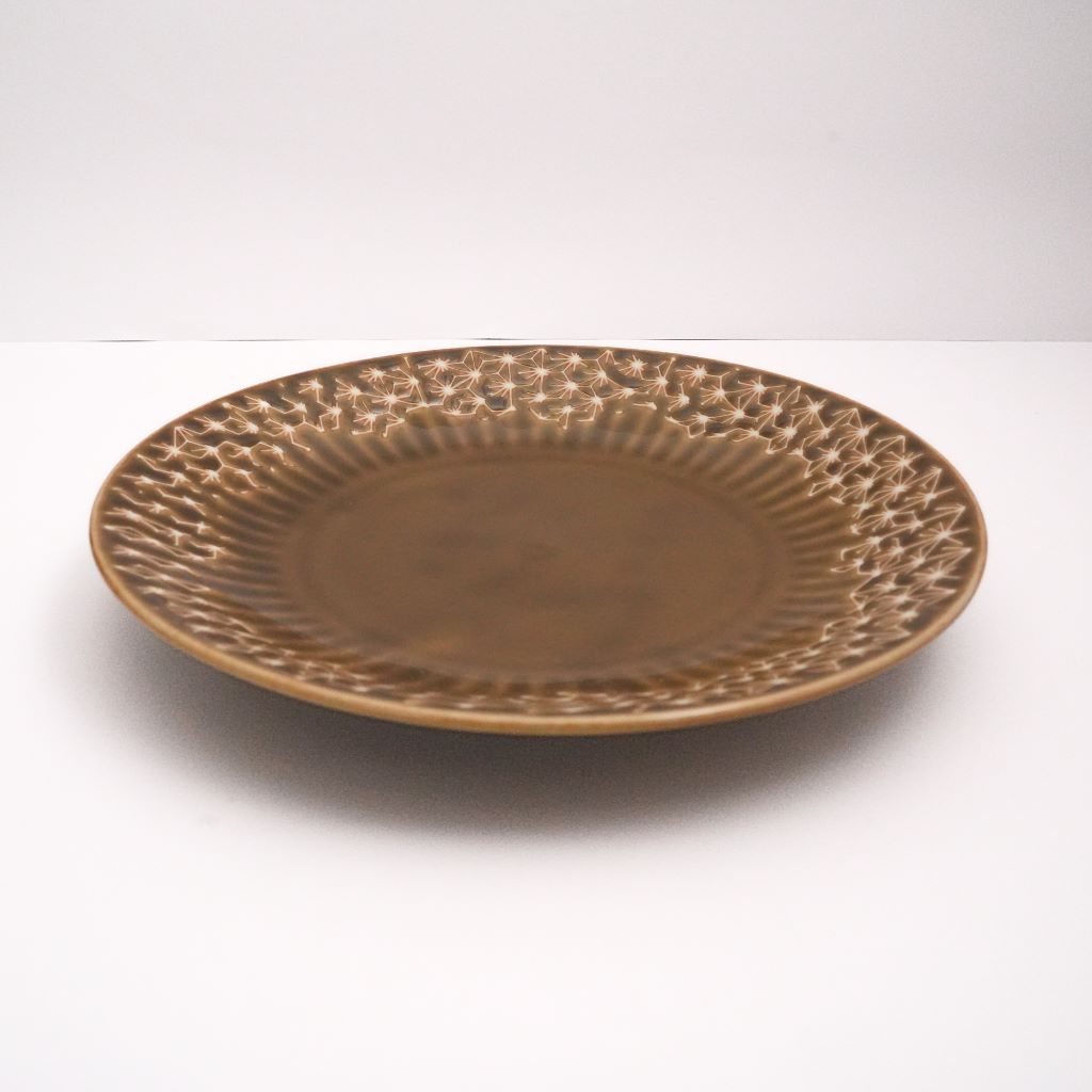 Hemp Leaf Pasta Dish - Light Brown - side