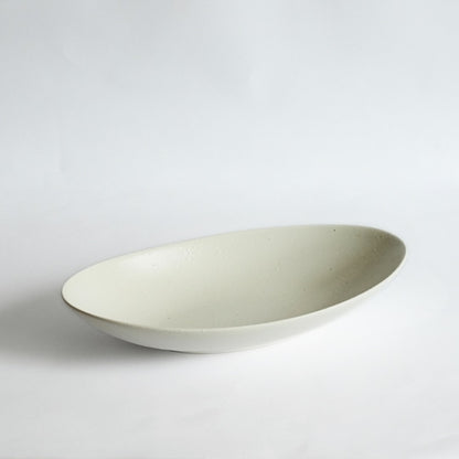 Mino Ware Main Dish Oval Bowl - White wide