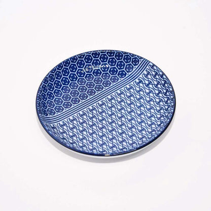 Mino Ware Small Plate with Tortoiseshell and Wavy Flower Patterns - top